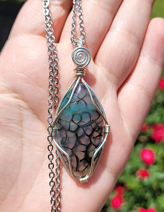 Dragon Vein Agate Pendant