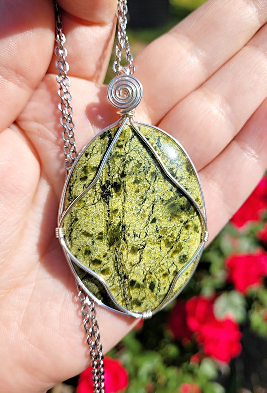 Serpentine Pendant